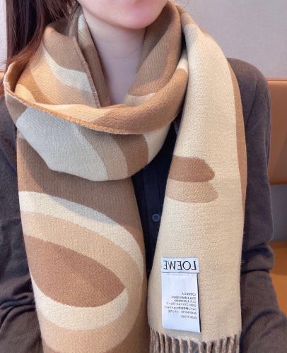 Loewe Scarves Men Womens Fashion Scarf 107