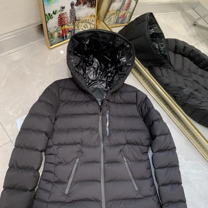 Moncler Design Womens Winter Windprood Down Jackets Keep Warm 90% White Duck Down