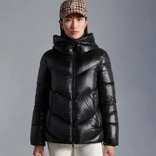 Moncler Design Womens Winter Windprood Down Jackets Keep Warm 90% White Duck Down