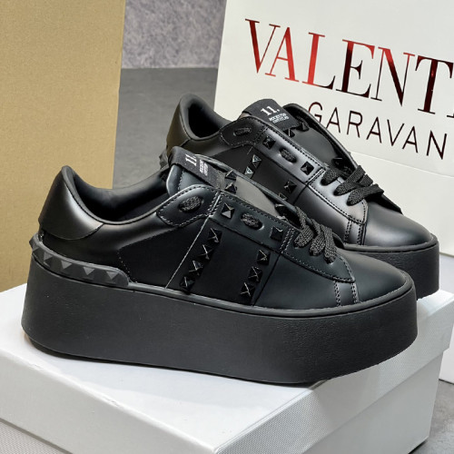 Valentino Womens Shoes Sneakers Leather Luxury Brand Women Rockstud Untitled Shoes with Original Box Whatsapp 