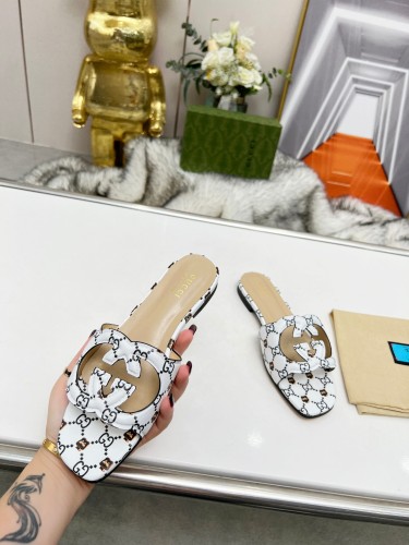 Gucci Womens Shoes Slippers Gucci WOMEN'S INTERLOCKING G CUT-OUT SANDAL Luxury Brand with Original Box 694451 US000 2535  