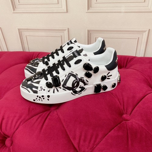 Dolce&Gabbana Men Shoes Sneakers Luxury Brand Casual Shoes for Men with Original Box Whatsapp 