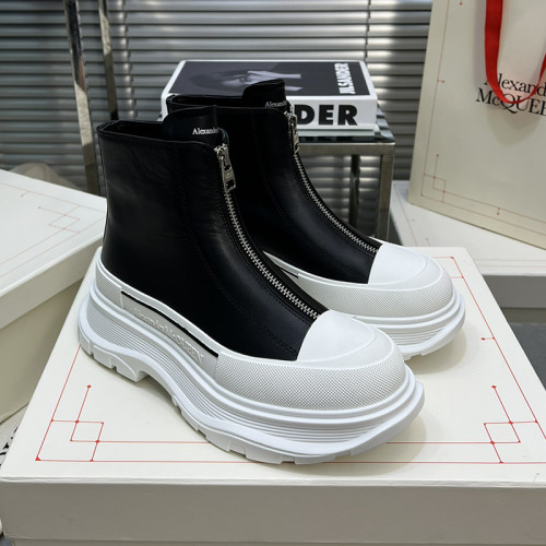Alexander McQueen Womens Shoes Boots Fashion Design Luxury Brand Tread Slick Chelsea Boot Whatsapp 