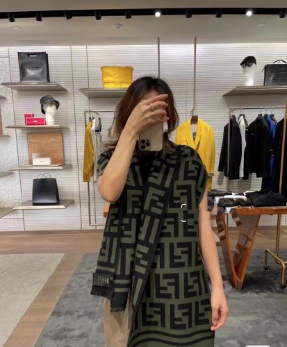 Fendi Scarves Men Womens Fashion Scarf092