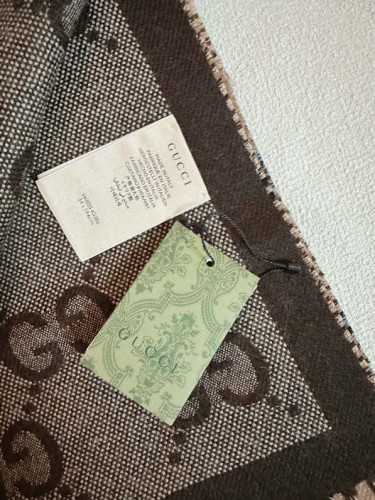 Gucci Scarves Womens Fashion Scarf011