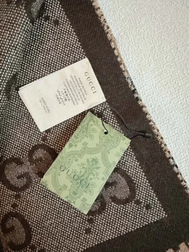 Gucci Scarves Womens Fashion Scarf011