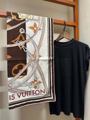 Louis Vuitton Scarves Womens Fashion Scarf with Original Box   