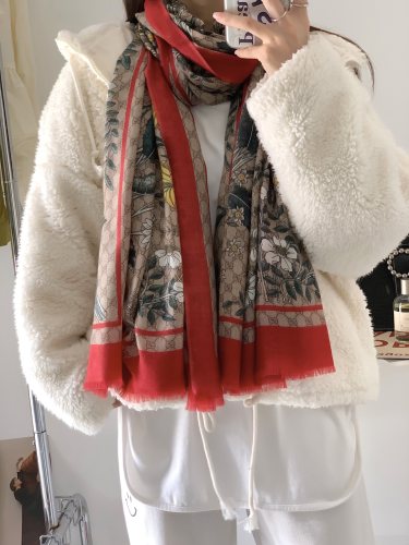 Gucci Scarves Womens Fashion Scarf056