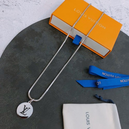 Louis Vuitton Luxury Men Womens Necklace