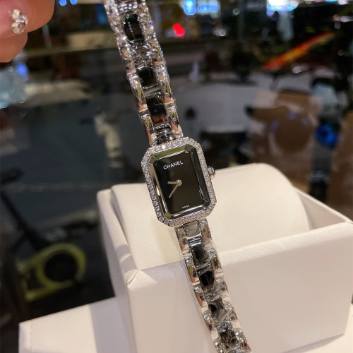 Chanel Womens Watch080