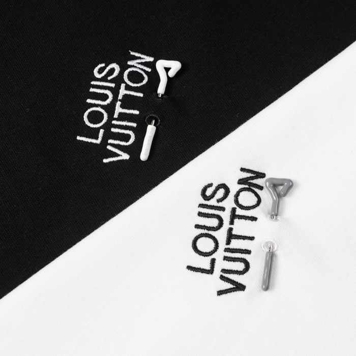 Louis Vuitton Luxury Brand Men Womens Short Sleeve T-Shirt Signature Short-Sleeved T-Shirt 1AATXI   