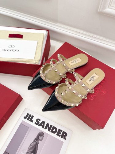 Valentino Women Shoes Mule Sandals Pointed Toe Slippers ROMAN STUD SLIDE SANDAL IN QUILTED NAPPA with Original Box Whatsapp 