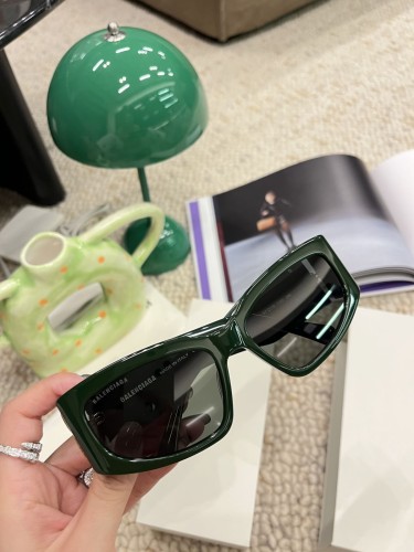 Balenciaga Sunglasses Luxury Brand Men Womens Sunglasses with Original Box  BB0321
