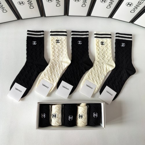 Chanel Socks 5 Pairs with Original Box Luxury Brand Breathable Chanel Sock   