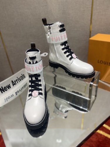Louis Vuitton Women Shoes Boots Luxury Brand TERRITORY FLAT RANGER with Original Box 1A9HAI