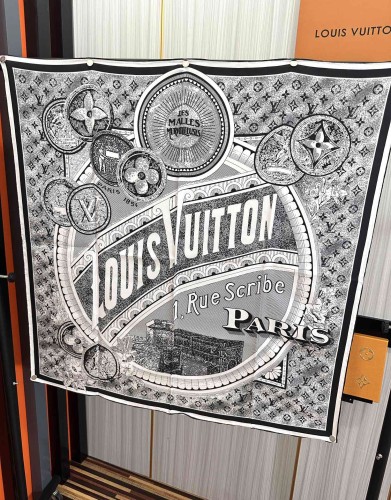 Louis Vuitton Scarves Womens Fashion Scarf Malles Merveilleuses Square 90 with Original Box   