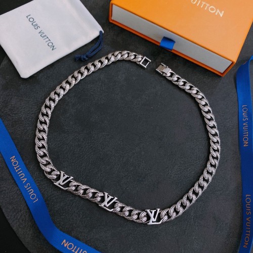 Louis Vuitton Luxury Men Womens Necklace