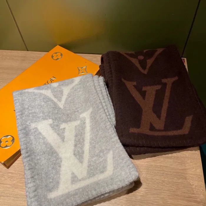Louis Vuitton Scarves Men Womens Fashion Scarf with Original Box   