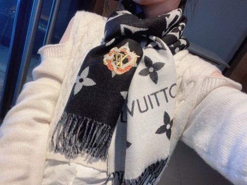 Louis Vuitton Scarves Men Womens Fashion Scarf with Original Box   