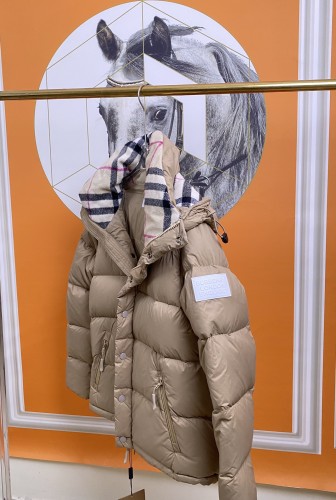 Burberry Women Mens Coat Hoodie Luxury Brand Mens Down Jacket Top Quality   