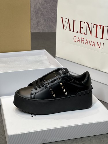 Valentino Womens Shoes Sneakers Leather Luxury Brand Women Rockstud Untitled Shoes with Original Box Whatsapp 