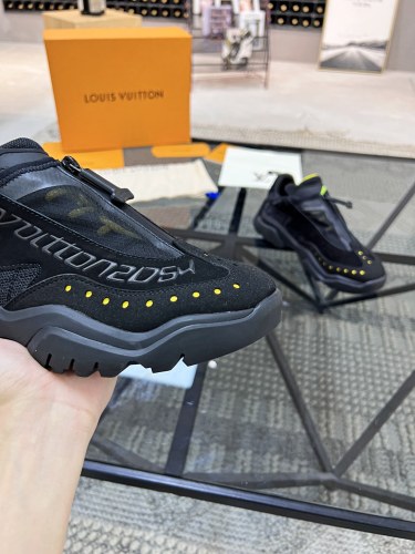 Louis Vuitton Men Shoes Fashion Sneakers Luxury Brand Mens LV RUNNER TATIC SNEAKER with Original Box 1A9UOJ