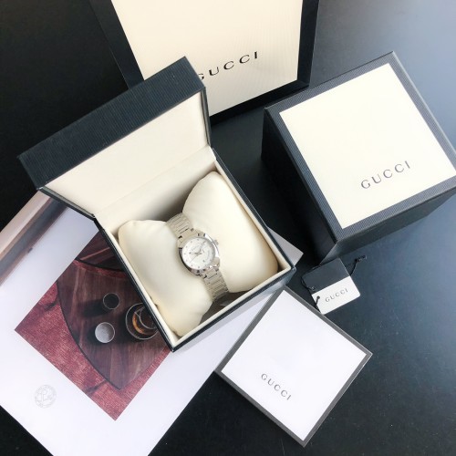 Gucci Watch035