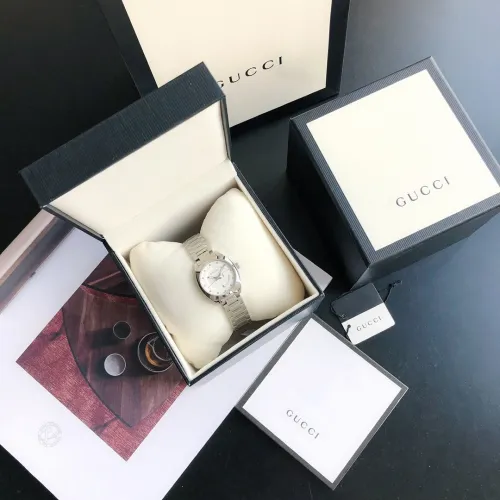 Gucci Watch035