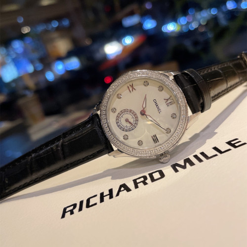 Chanel Womens Watch070
