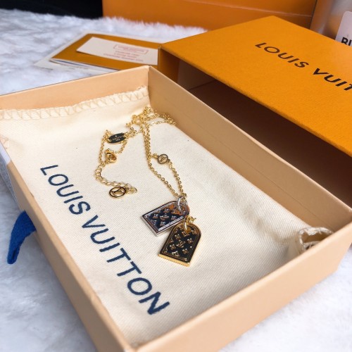 Louis Vuitton Luxury Men Womens Necklace