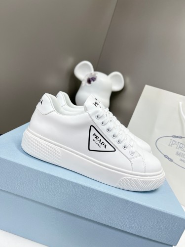 Prada Womens Shoes Casual Luxury Brand Breathable Prada sneakers with Original Box