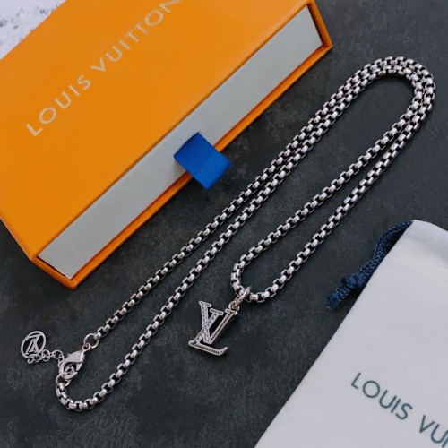 Louis Vuitton Luxury Men Womens Necklace