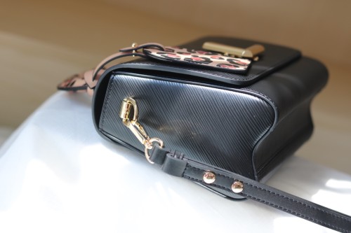 Louis Vuitton Womens Bags Shoulder Messenger Bags Luxury Brand TWIST MM M20834 with Original Box