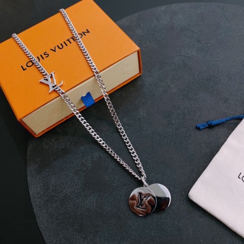 Louis Vuitton Luxury Men Womens Necklace
