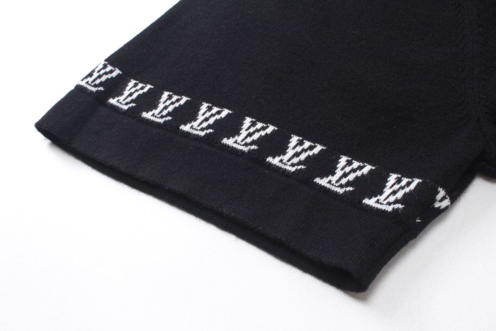 Louis Vuitton Luxury Brand Men Womens Short Sleeve T-Shirt Short-Sleeved Cotton Crewneck   