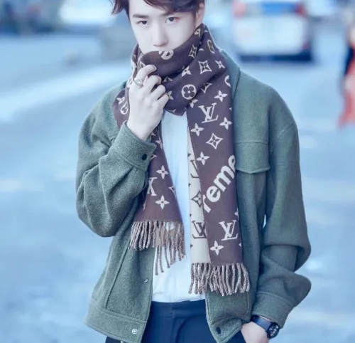 Louis Vuitton Scarves Men Womens Fashion Scarf with Original Box   