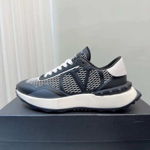 Valentino Womens Shoes Sneakers Leather Luxury Brand Women Rockstud Untitled Shoes with Original Box Whatsapp 