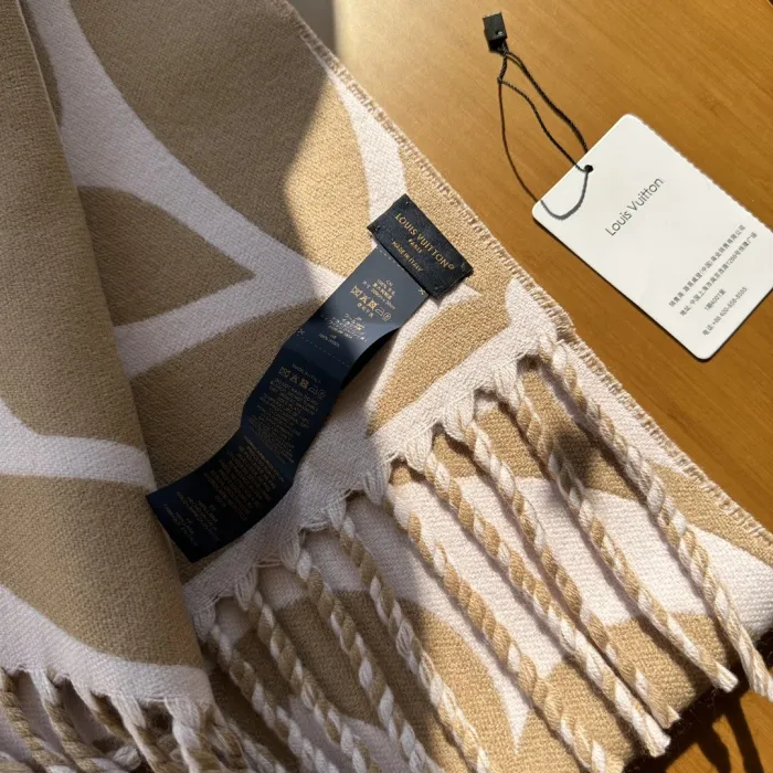 Louis Vuitton Scarves Men Womens Fashion Scarf with Original Box   