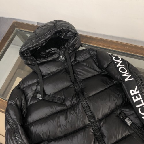Moncler Design Mens Womens Winter Windprood Down Jackets Keep Warm 90% White Duck Down