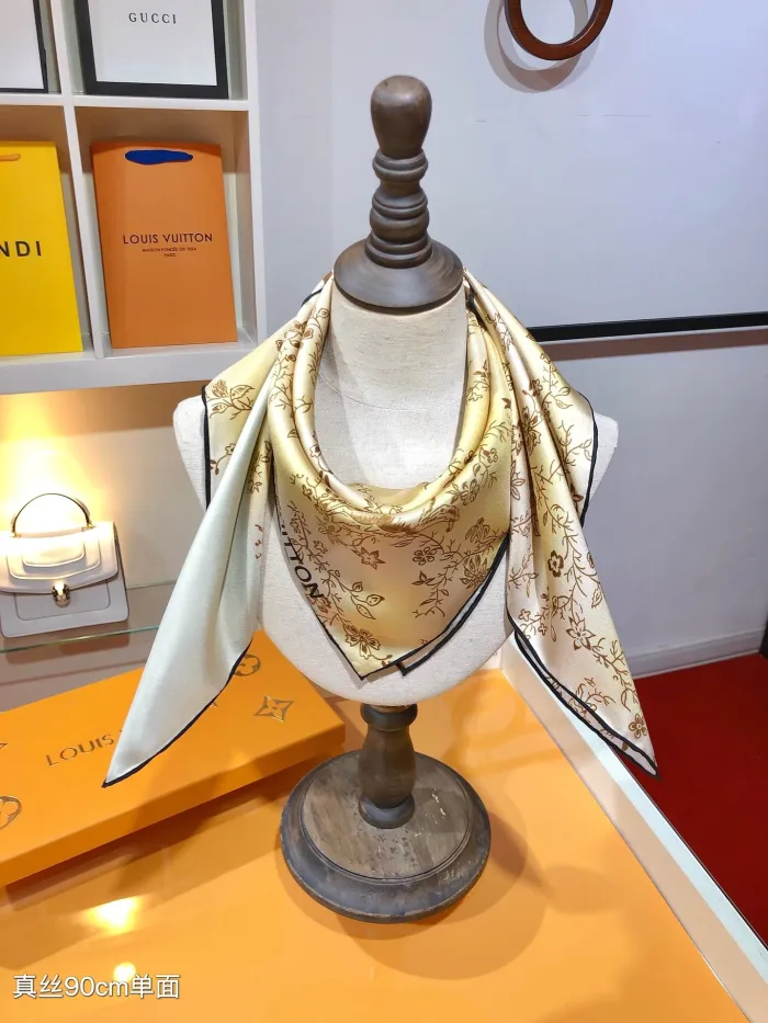 Louis Vuitton Scarves Womens Fashion Scarf Licorne Square 90 with Original Box   