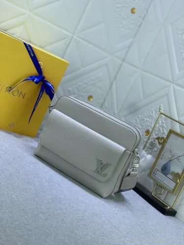 Louis Vuitton Mens Womens Shoulder Bags Luxury Brand Fastline Messenger M22482 with Original Box  