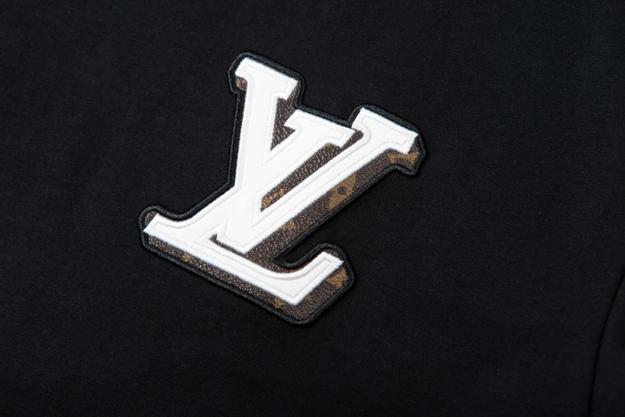 Louis Vuitton Luxury Brand Men Womens Short Sleeve T-Shirt   