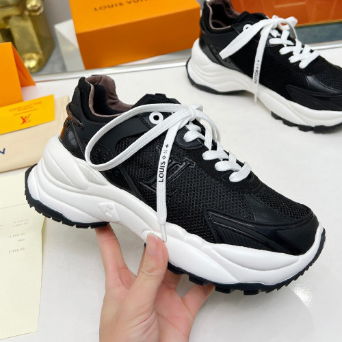 Louis Vuitton Womens Shoes Sneakers Lace-Up Luxury Brand Fashion LV Run 55 Sneaker with Original Box 1ACGOQ  