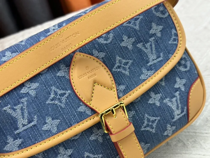 Louis Vuitton Womens Bags Luxury Brand DIANE M45985 Monogram coated canvas with Original Box