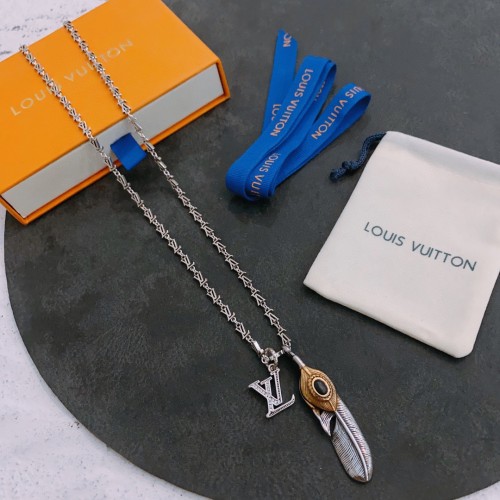 Louis Vuitton Luxury Men Womens Necklace