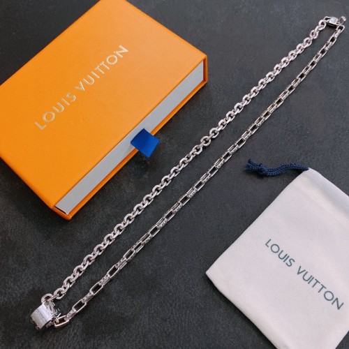 Louis Vuitton Luxury Men Womens Necklace
