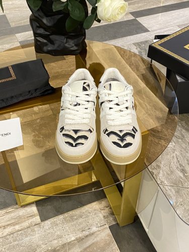Fendi Mens Shoes Fashion Sneakers Luxury Brand Casual Fendi Trainer Sneakers Match Basse Shoes for Men with Original Box