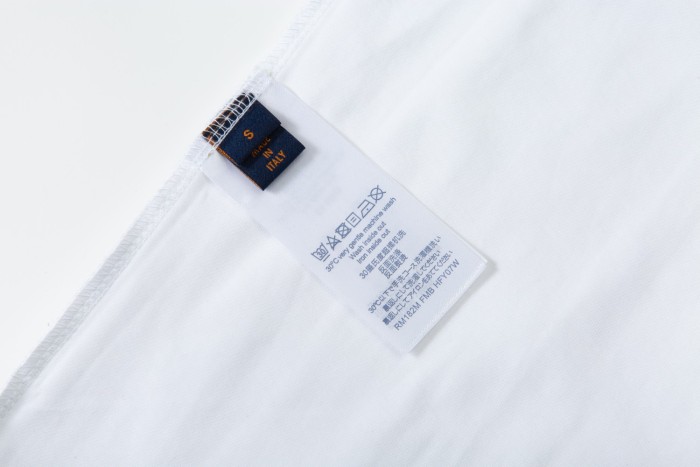Louis Vuitton Luxury Brand Men Womens Short Sleeve T-Shirt   