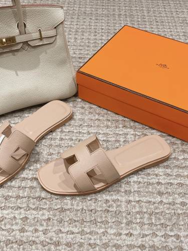 Hermes Womens Shoes Oran Slippers Sandals Casual Fashion Sandals Luxury Brand with Original Box whatsapp 