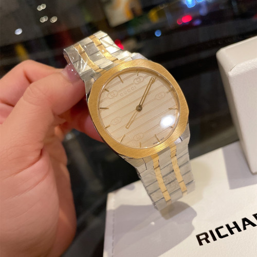 Gucci Womens Watch Luxury Brand Design Fashion Type with Original Box